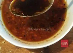 Illustration of how to make cold shredded chicken 12