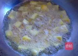 Illustration of how to make shredded sweet potatoes 3