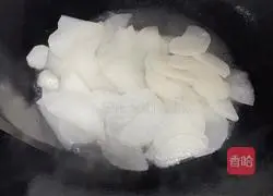 Illustration of braised white radish slices 4