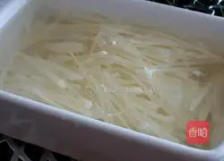 Illustration of home-style cold potato shreds 1