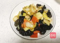 Illustration of how to make vinegared fungus and cabbage 7