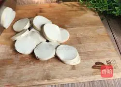 Illustration of how to make chili roasted vegetarian chicken 2