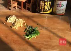 Illustration of how to make stir-fried bitter melon with lotus root 5