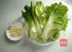 Illustration of how to make stir-fried lettuce 1