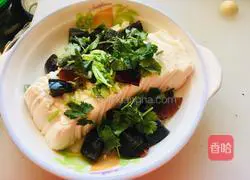 Festival cold dish - new version of preserved egg tofu recipe illustration 5