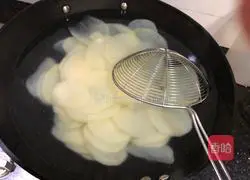 Illustration of how to make spicy potato chips 3