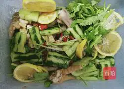 Illustration of how to make chicken feet with vinegar and lemon 5