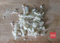 Illustration of how to make garlic lettuce 2