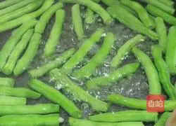 Illustration of making soy-flavored green beans 3