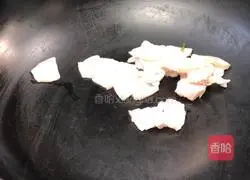 Illustration of how to stir-fry green pepper and dried beans 8