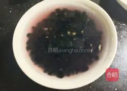 Illustration of how to make fried black beans 2