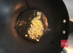 Illustration of how to make garlic lettuce 4