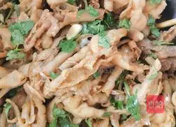 Illustration of how to make boneless chicken feet 3