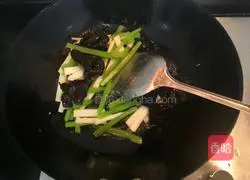 Illustration of three-medicine lettuce and fried fungus 10