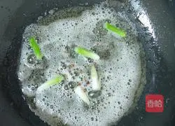 Illustration of how to make stir-fried bean sprouts 2