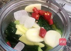 Illustration of how to make crispy and sour pickled cucumbers 5