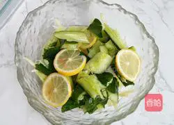 Illustration of how to make cold konjac and cucumber 6