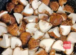 Fried mushrooms Illustration of Shanghai Qing's practice 4