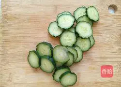 Mix with olive oil Lettuce recipe illustration 3