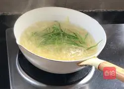 Illustration of how to make fried tomatoes and shredded potatoes 12