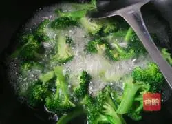Garlic broccoli recipe 4