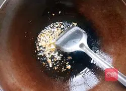 Illustration of how to make stir-fried loofah 3