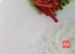 How to make fish sticks with tomato sauce Illustration 1