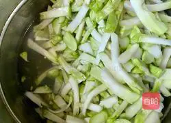 Illustration of how to make pickled mustard 3