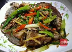 Illustration of how to make spicy fish cubes 7