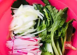 Illustration of how to make Chinese cabbage with sauce 4