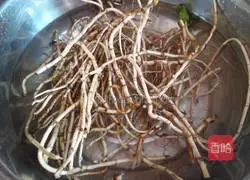 Illustration of how to make cold Houttuynia cordata 1