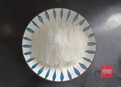  Cold Scallion Oil Shredded Radish Illustration of how to do it 3