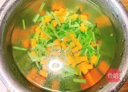 Illustration of how to mix celery and flower kernels 13