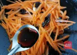 How to stir-fry shredded carrots Illustration 8