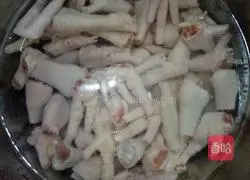 Illustration of Internet celebrity lemon chicken feet 4