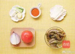 Illustration of how to make tomato and shrimp soup 1