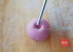 Illustration of how to make apple bean paste buns 5