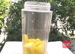 Mango Milkshake Recipe Illustration 1