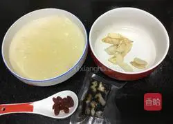 Illustration of how to make donkey-hide gelatin and white fungus soup 1