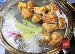 Illustration of how to make ox tail fish, cabbage and tofu soup 8