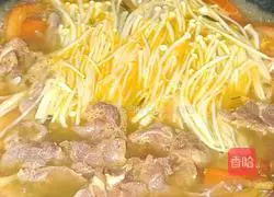 Enoki mushroom tomato meat slices soup recipe 9