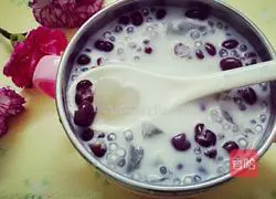Illustration of how to make coconut milk and sago 11