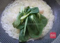 Illustration of how to make fish balls and bamboo noodles 7