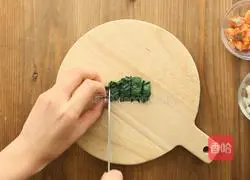 18-36 months complementary food: milky salmon Illustration of how to make baked spinach 6