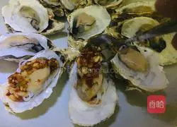 Illustration of how to make steamed oysters with garlic vermicelli 5