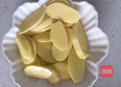 Illustration of how to make smiley potato pancakes 1