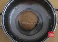 Illustration of how to make brown sugar steamed buns 4