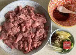 Illustration of how to make beef stew soup 1