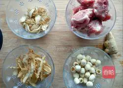 Lotus seed lily and Yuzhu soup recipe 2