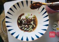 Illustration of how to make noodles in sour soup 2